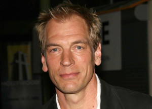 Herec z Nabarveného ptáčete se ztratil v horách. Julian Sands je pohřešovaný od pátku 13. ledna