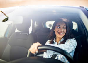 Jak při řízení držíte volant? Tohle to o vás vypoví