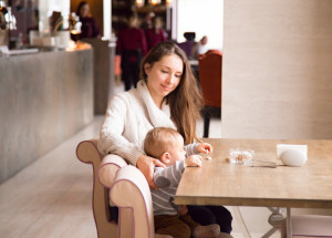 Pražské baby-unfriendly bistro vydalo vlastní návštěvní řád pro děti a jejich rodiče. Někteří lidé jsou pobouření, jiní souhlasí