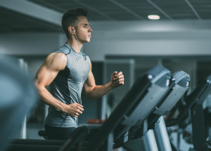 Kvůli vysoké váze byl terčem posměchů. Za pět let všem vytřel zrak