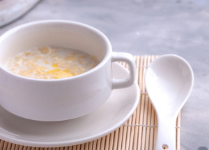 Mléčná polévka s drobením: Připravte si recept, který chutná jako od babičky