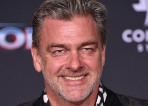 Zemřel slavný irský herec Ray Stevenson. Bylo mu 58 let