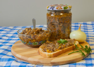 Houbová paštika: Zavařená pochoutka ve vegan verzi, jejíž chuti neodoláte