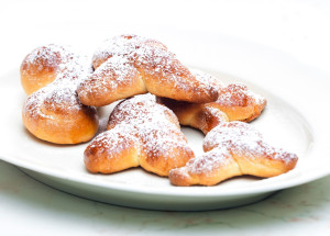 Kosti svatých jsou tradiční dušičkové pečivo. Vyzkoušejte recept, na který spousta z nás nedá dopustit