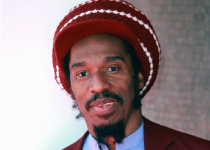 Zemřel Benjamin Zephaniah z Gangů z Birmighamu. Osudný mu byl nádor mozku