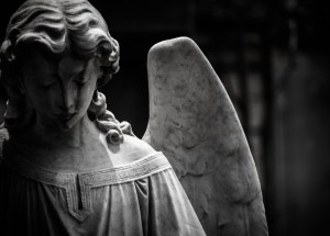 Zemřela známá herečka z nekonečného seriálu. Její tělo našli na poli