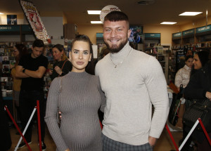 Bára a Datel odletěli na dovolenou bez miminka. Na sociálních sítích za to dostávají pořádně naloženo