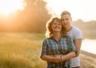 Mladší muž a starší žena: Proč se tak přitahují a má jejich vztah budoucnost?