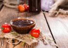 Domácí BBQ omáčku připravíte ve třech jednoduchých krocích. Grilované maso bude díky ní dokonalé