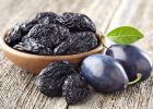Proč každý den jíst sušené švestky: Tato sladká pochoutka je koktejlem zdraví