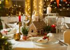 Jak prostřít vánoční stůl? Vaše štědrovečerní tabule bude nejkrásnější díky dekoracím, ubrusu či porcelánovému nádobí