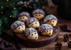 Vánoční ježci patří k nejroztomilejšímu pečenému cukroví. Vyzkoušejte recept