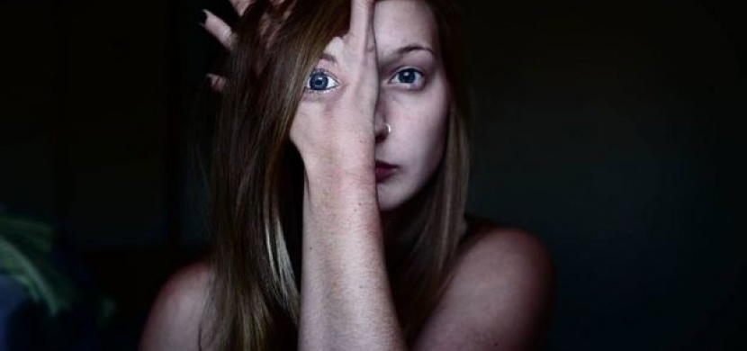 Neuvěřitelný body art: Talentovaná dívka se svépomocí mění v monstra a příšery