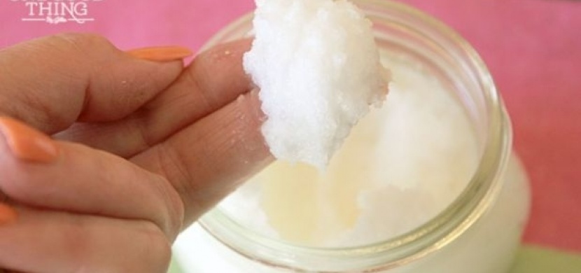 Domácí peeling? Zkuste levandulovo - kokosovou variantu