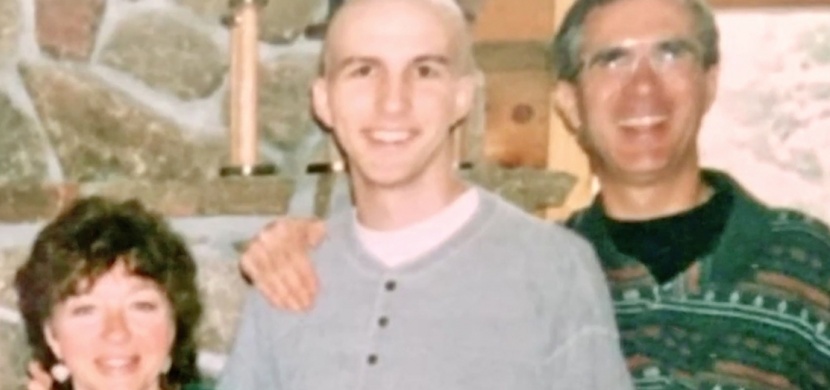 Přiměla svého syna, aby ejakuloval do kelímku. O 22 let později za ní přišel s pláčem...