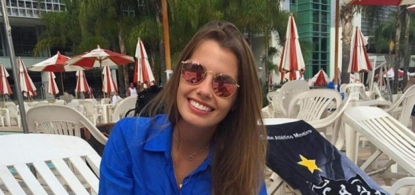 Tato půvabná žena se rozhodla neskrývat své postižení a zveřejnila své fotky s prosbou o sdílení. Pomůžete i vy?