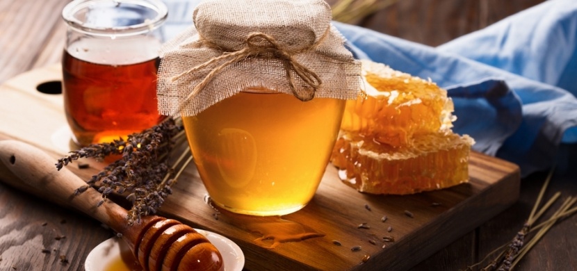 Pravý versus falešný med: Rozpoznáte je díky jednoduchým domácím testům