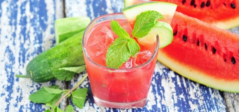 Zdravý nápoj z melounu a okurky podporuje přirozenou detoxikaci těla, usnadňuje hubnutí a snižuje krevní tlak