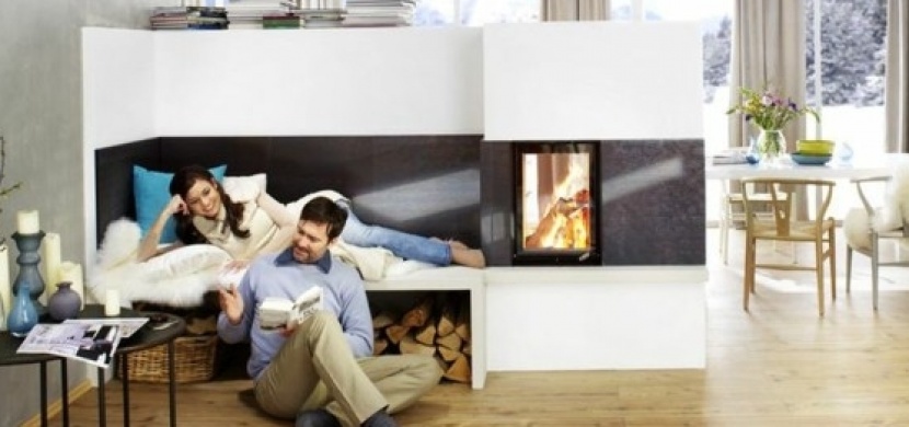 Kachlová kamna sluší i moderní kuchyni: Díky nim zažijete to pravé hygge