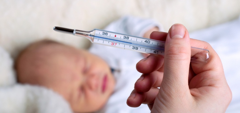 V USA koronaviru podlehlo šestitýdenní dítě. Jedná se tak o nejmladší oběť