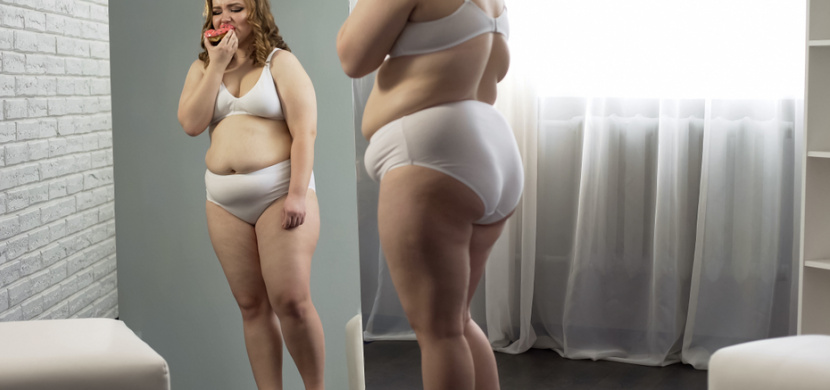 Britské dívce vlastní rodina řekla, že je tlustá a škaredá. Po návratu ze studií zhubla 50 kilogramů a změnila se k nepoznání