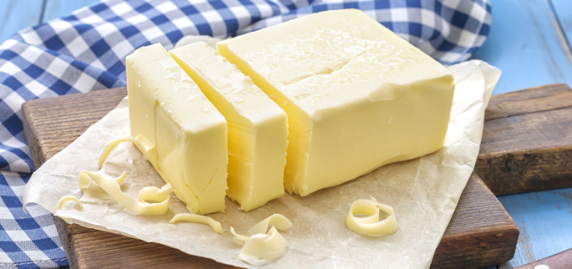 Jak poznat kvalitní máslo už v obchodu? Záleží nejen na obsahu mléčného tuku