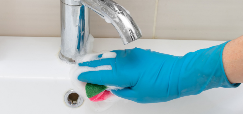 8 tipů, jak účinně a chytře uklidit koupelnu