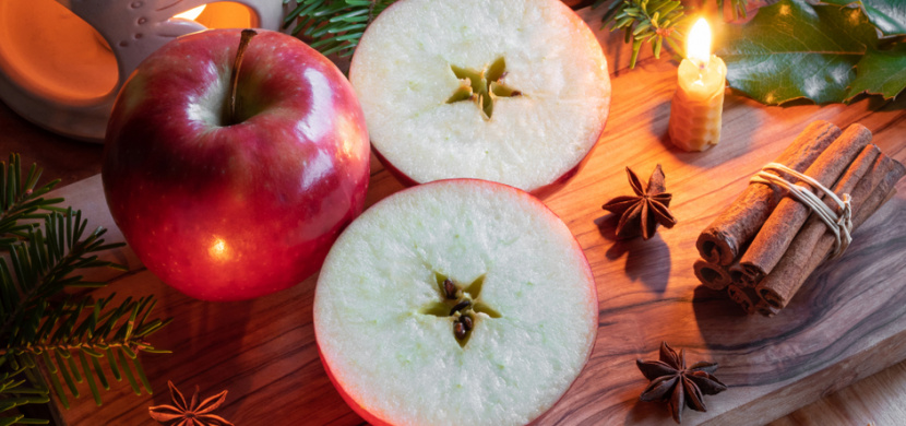 Krájení jablka na Vánoce patří k nejoblíbenějším tradicím. Má ale několik důležitých pravidel