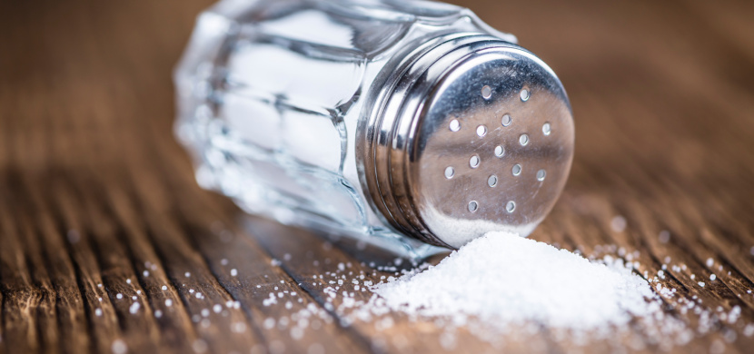 5 signálů, kterými vám tělo říká, že konzumujete příliš soli