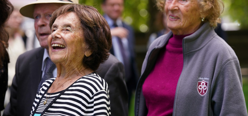 98letá Lily Ebertová, která přežila Osvětim, předává vzpomínky mladší generaci: Prostřednictvím TikToku