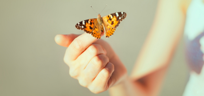 20letá Brazilka bojuje od narození s nemocí motýlích křídel. Fernanda Tanajura svůj příběh vypráví na Instagramu