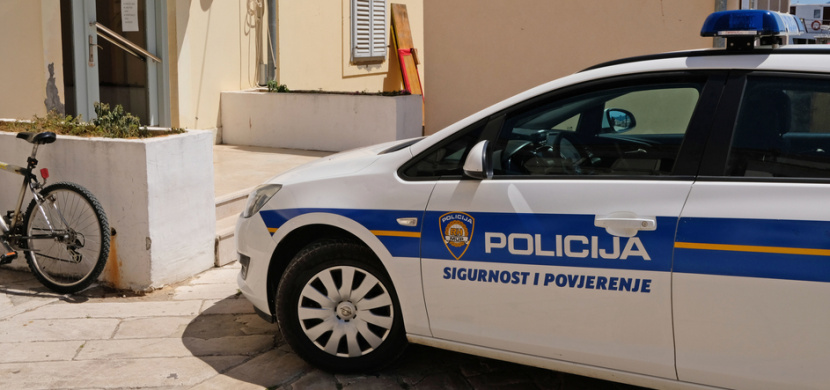 Telefon policie Chorvatsko 2022: Policie České republiky zveřejnila telefonní čísla, která si před cestou do Chorvatska rozhodně uložte
